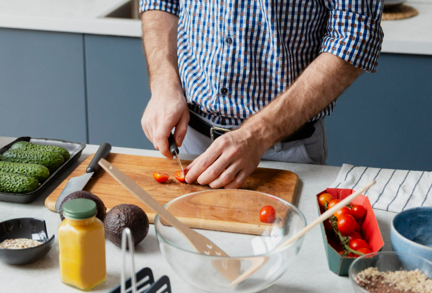 Cocina y preparación de comidas caseras para hombres